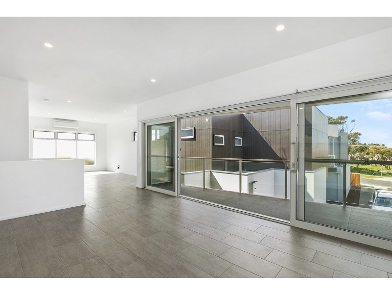 3 / 8 Hoylake Ave, Jan Juc VIC 3228