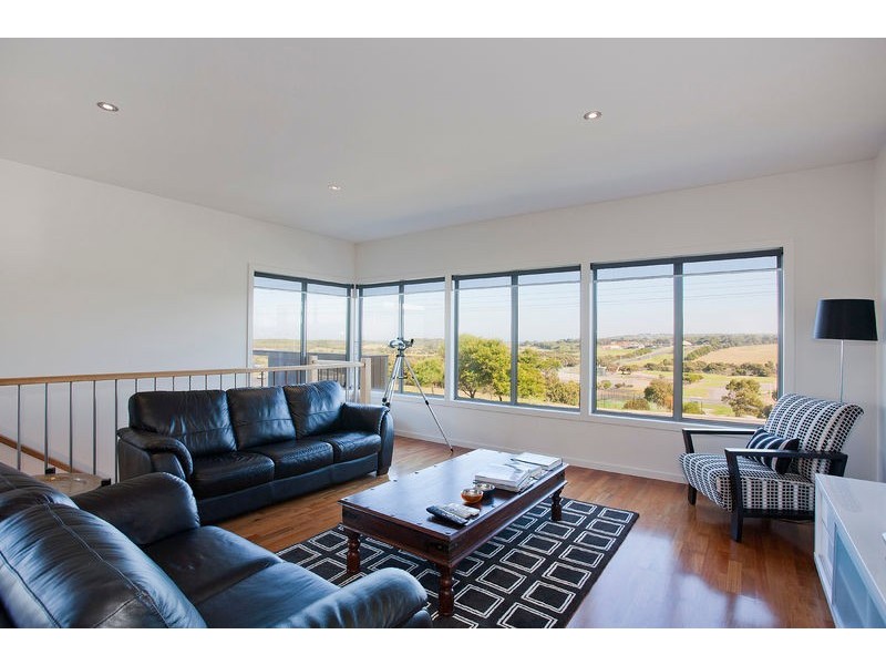 1/20-22 Surfcoast Highway, Torquay VIC 3228