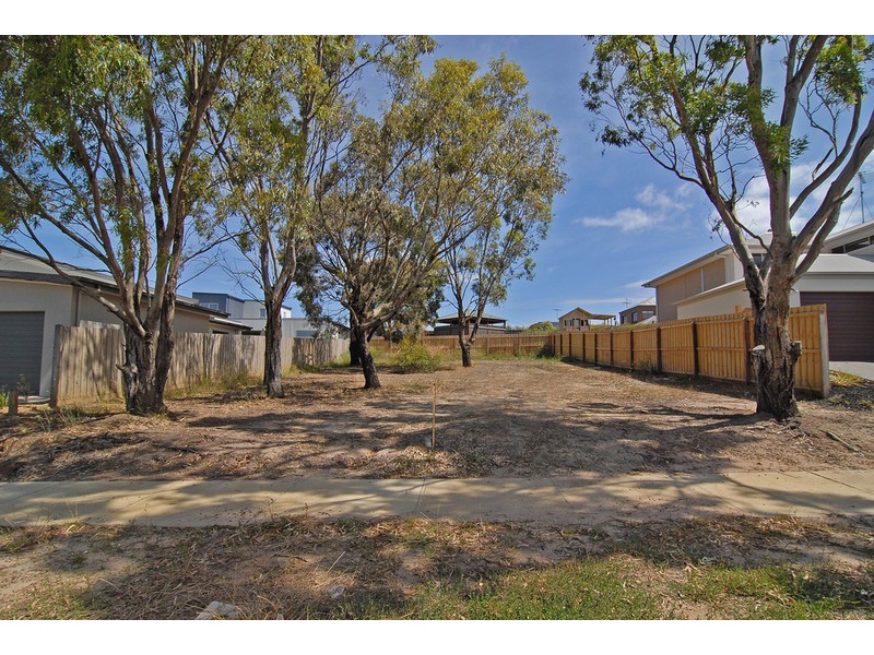 33 Briody Drive, Torquay VIC 3228