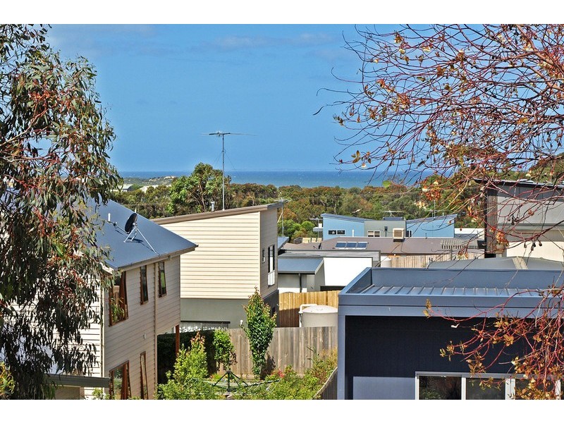 33 Briody Drive, Torquay VIC 3228