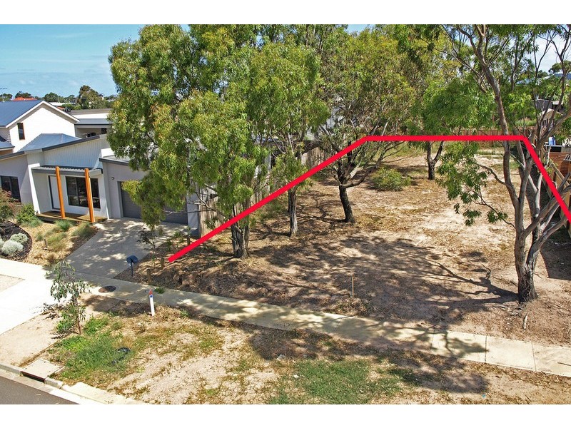 33 Briody Drive, Torquay VIC 3228