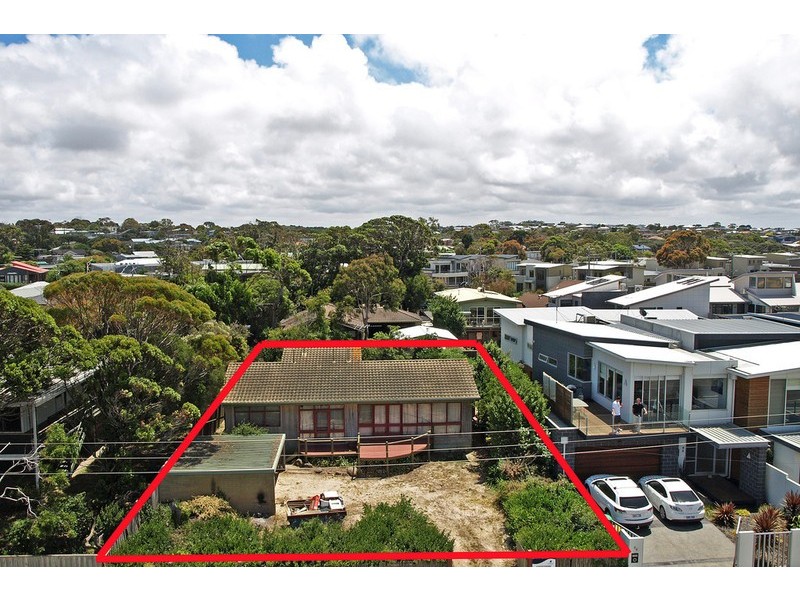 92 The Esplanade, Torquay VIC 3228