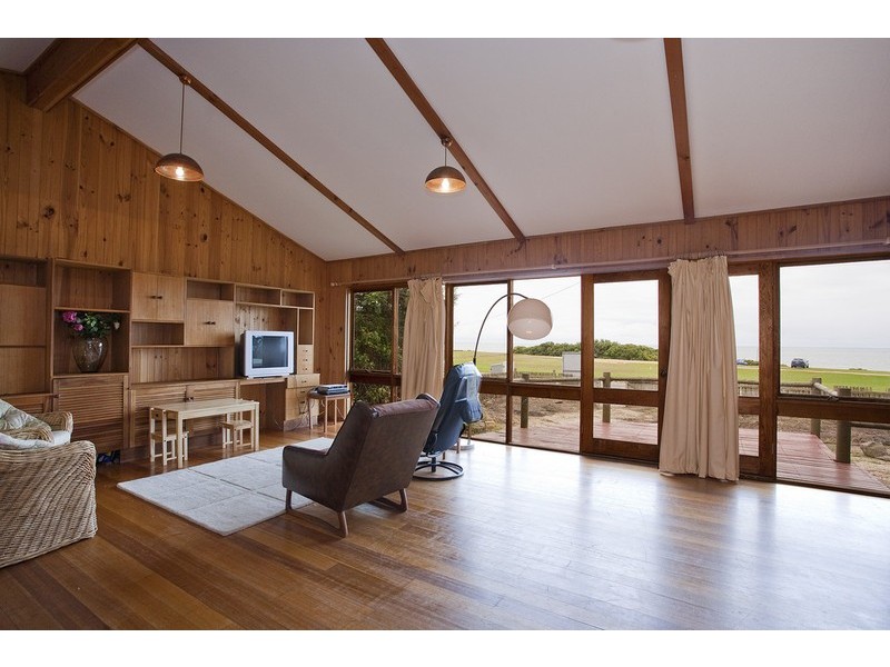 92 The Esplanade, Torquay VIC 3228