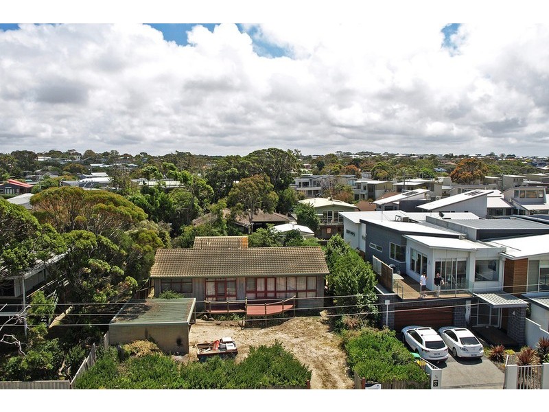 92 The Esplanade, Torquay VIC 3228