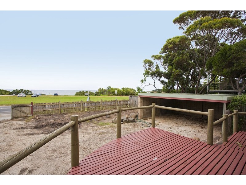 92 The Esplanade, Torquay VIC 3228