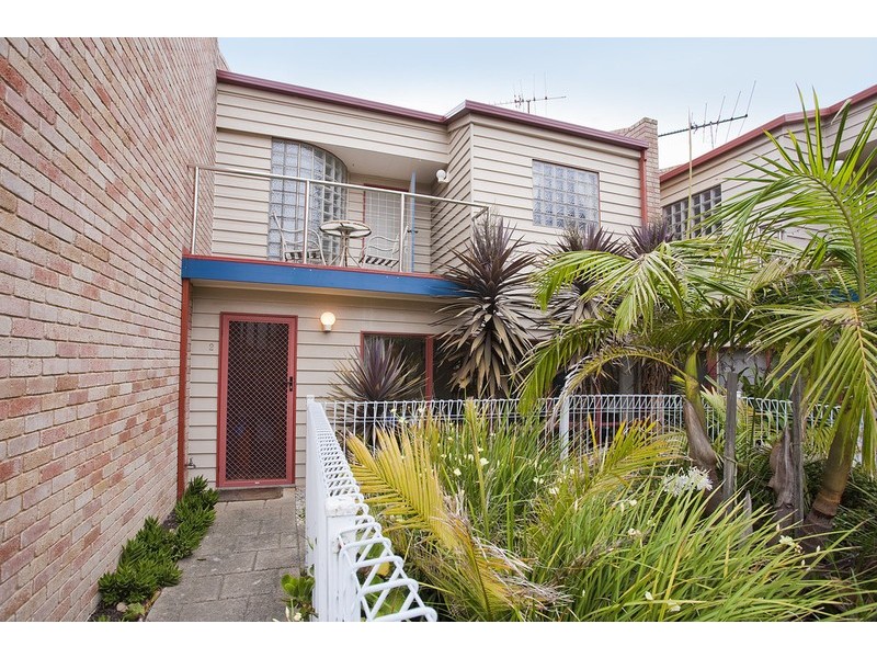 2/71 Geelong Road, Torquay VIC 3228