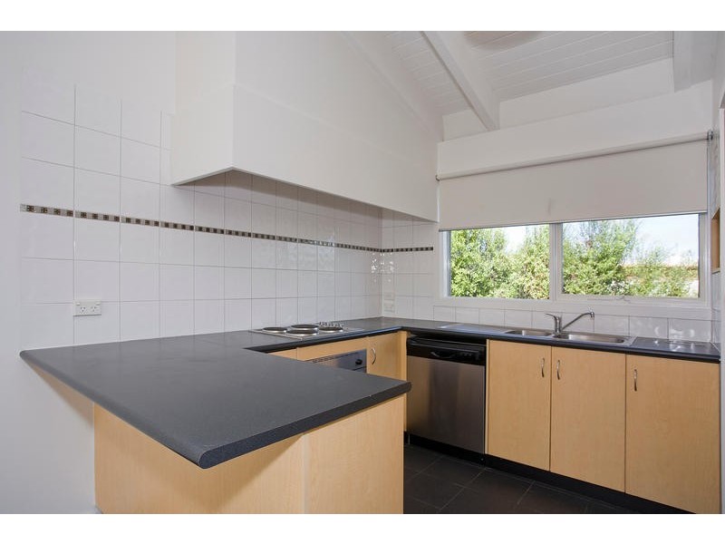 2/153 The Esplanade, Torquay VIC 3228