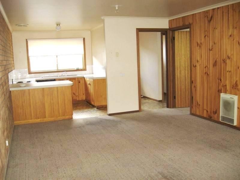 1/8 Surfcoast  Highway, Torquay VIC 3228