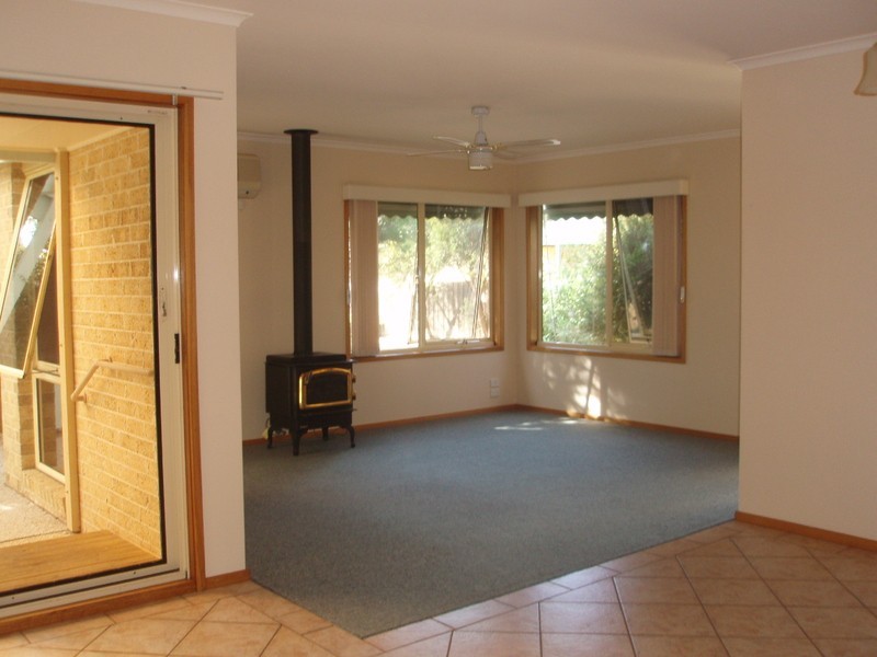 2/38 Goldenbeach Way, Torquay VIC 3228