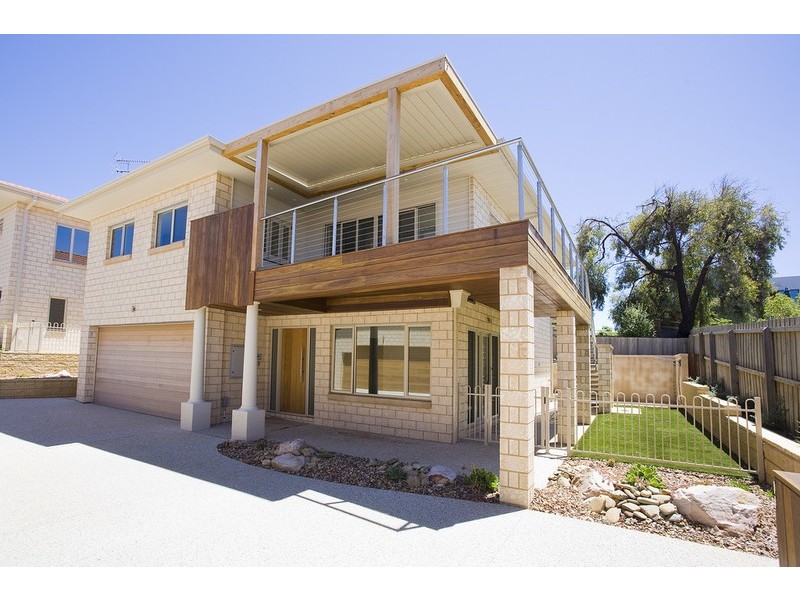 2/3 Hoylake Avenue, Jan Juc VIC 3228