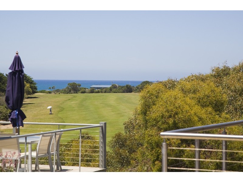 2/3 Hoylake Avenue, Jan Juc VIC 3228