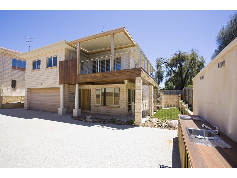 2/3 Hoylake Avenue, Jan Juc VIC 3228