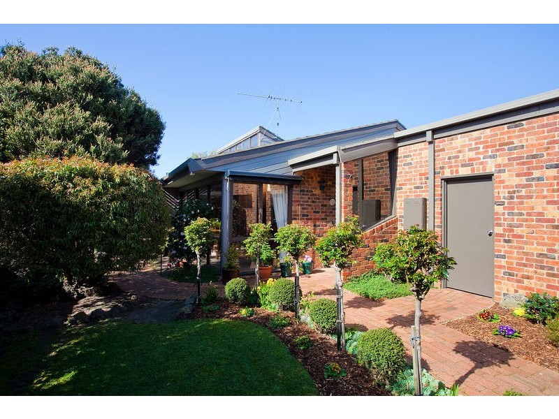 32 Holyhead Drive, Torquay VIC 3228
