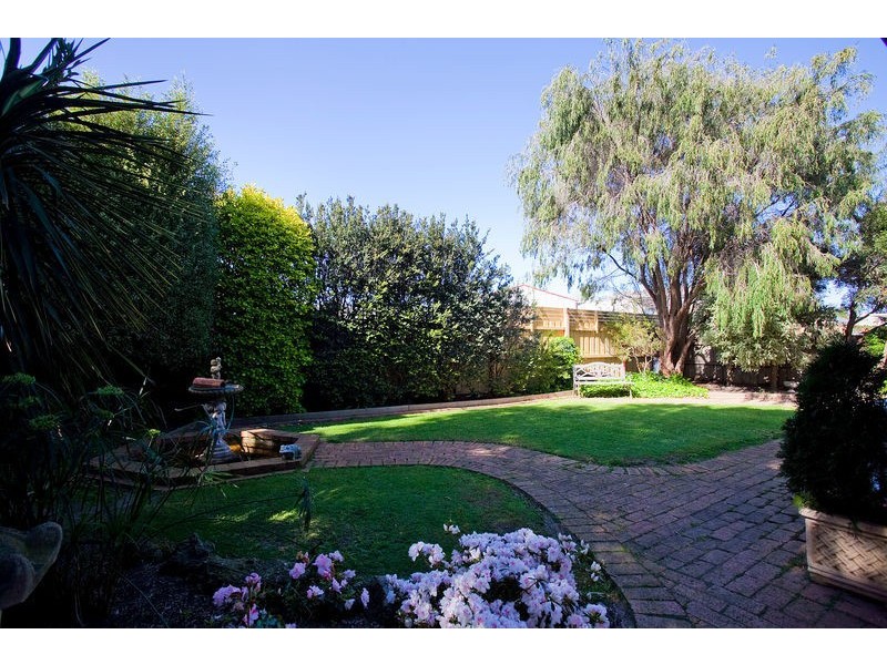 32 Holyhead Drive, Torquay VIC 3228