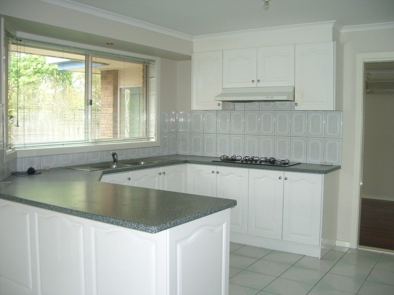 16 Glaneuse Avenue, Torquay VIC 3228