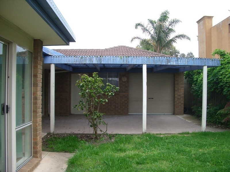 16 Glaneuse Avenue, Torquay VIC 3228