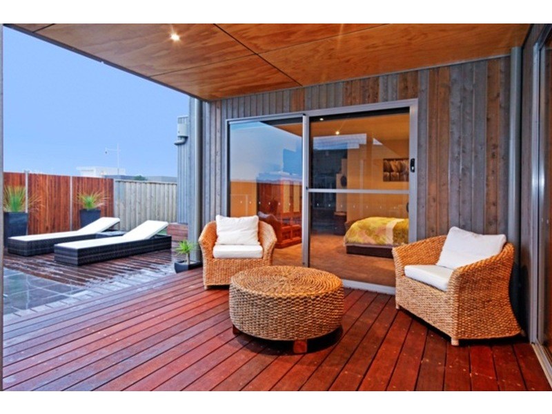 16 Ballyliffen Crescent, Torquay VIC 3228