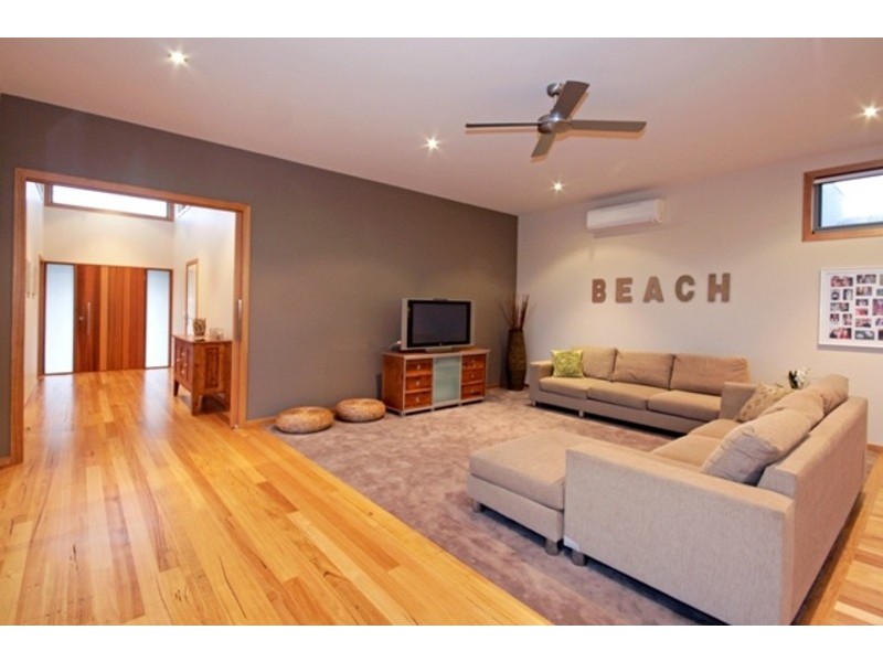 16 Ballyliffen Crescent, Torquay VIC 3228