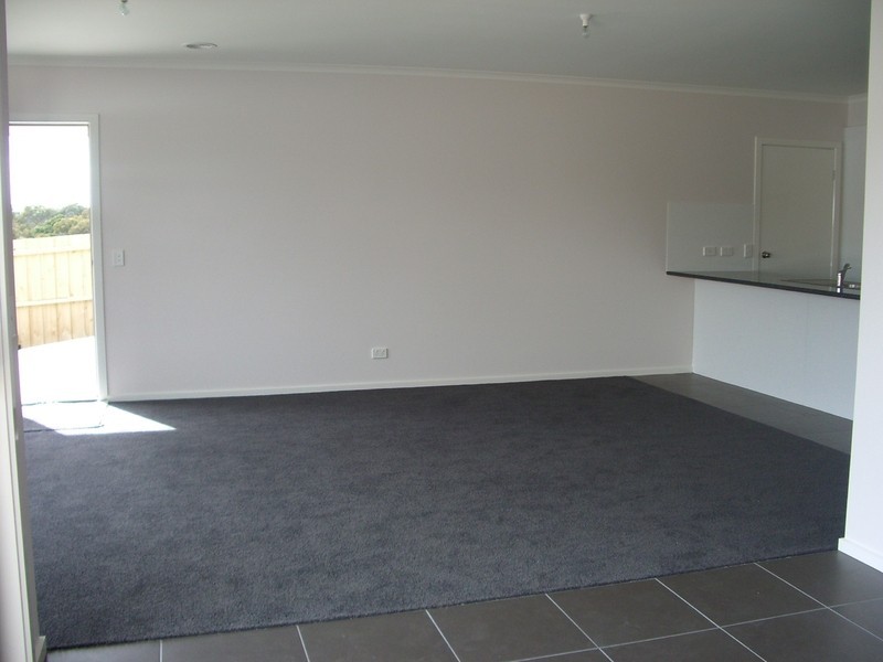 2/7 Saltbush Place, Torquay VIC 3228