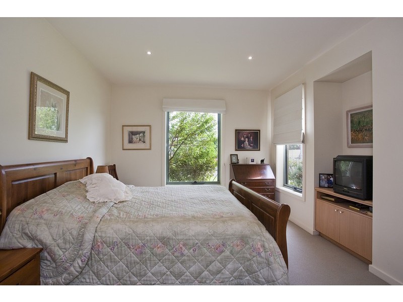 77 Glaneuse Avenue, Torquay VIC 3228