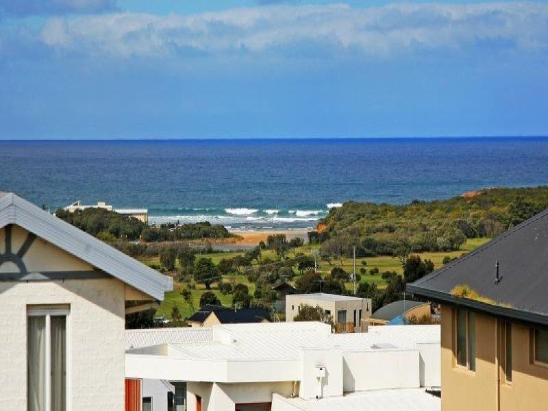 18 Manna Gum Drive, Torquay VIC 3228