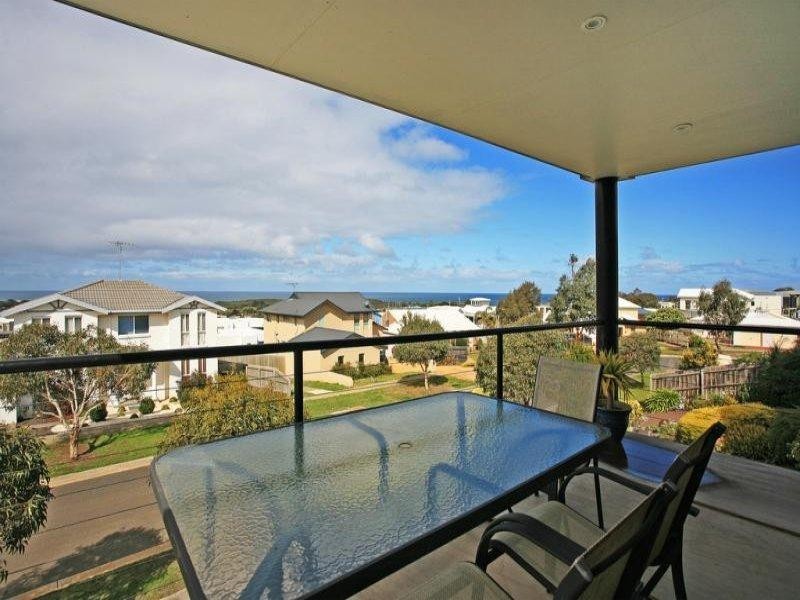 18 Manna Gum Drive, Torquay VIC 3228