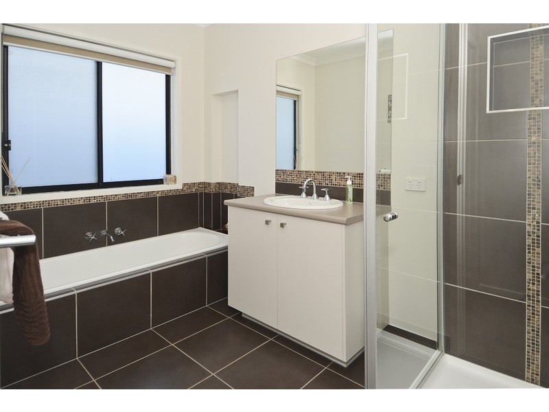 18 Onshore Drive, Torquay VIC 3228