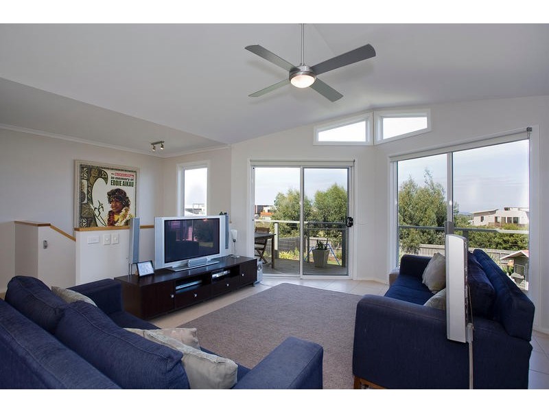 19 Conside  Crescent, Torquay VIC 3228