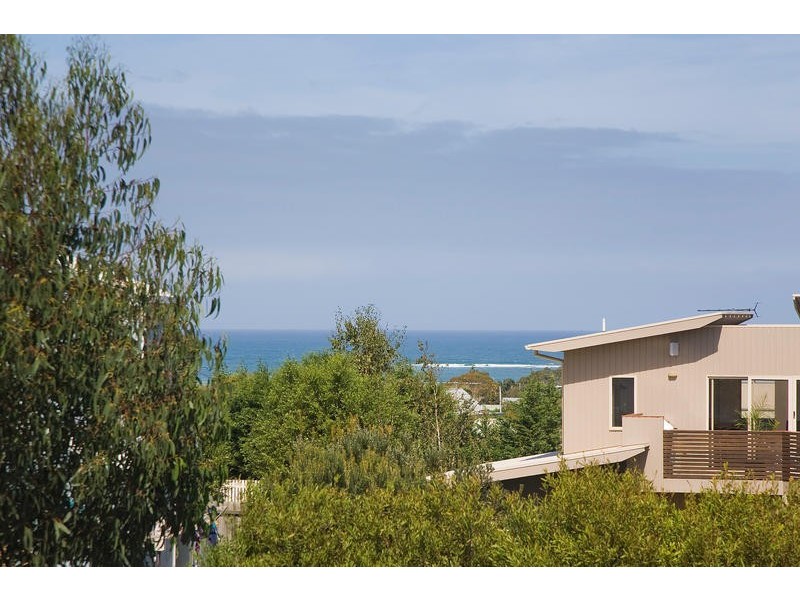 19 Conside  Crescent, Torquay VIC 3228