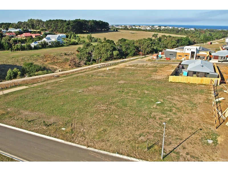 11 Yellow Gum Place, Torquay VIC 3228