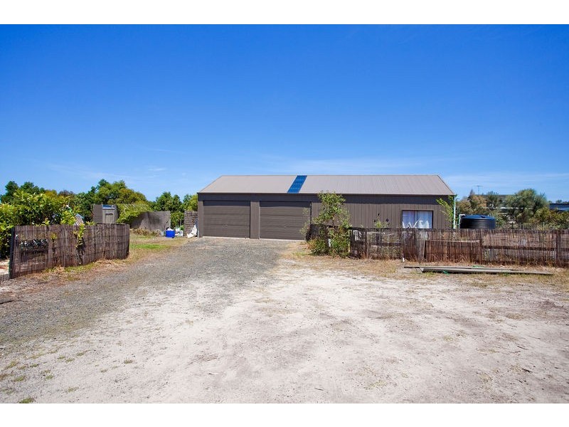 227 Coombes Road, Torquay VIC 3228