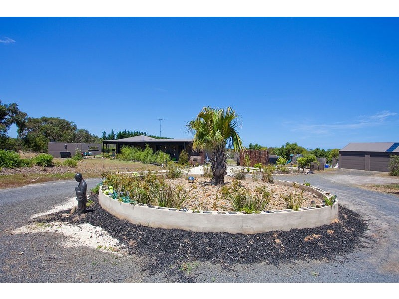 227 Coombes Road, Torquay VIC 3228