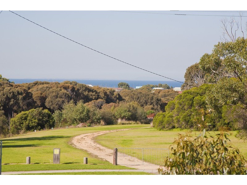 1 Parkside Crescent, Torquay VIC 3228