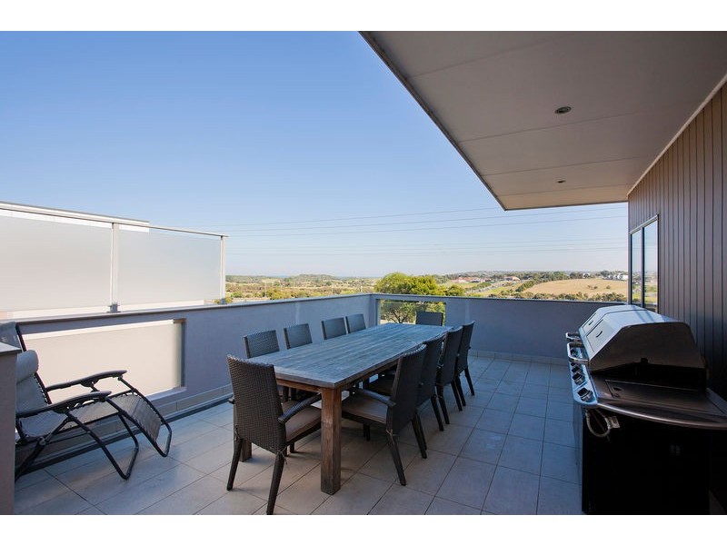 3/20-22 Surfcoast Highway, Torquay VIC 3228