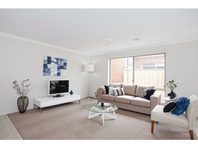 6 Point  Close, Torquay VIC 3228