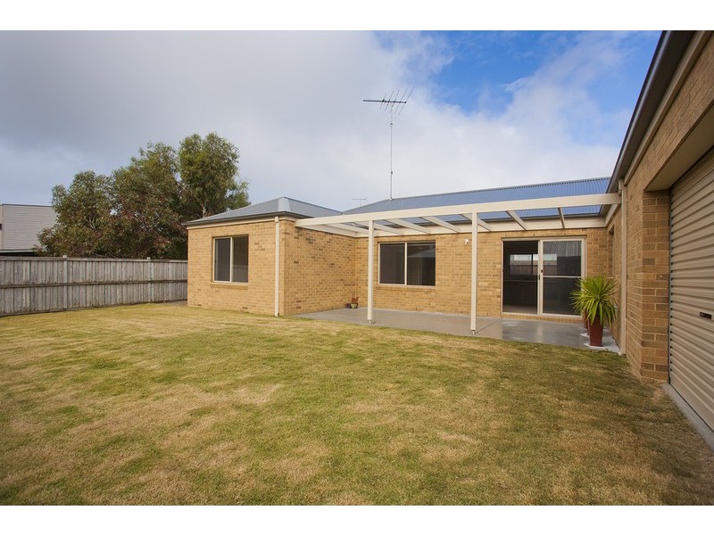 18 Rippleside Drive, Torquay VIC 3228