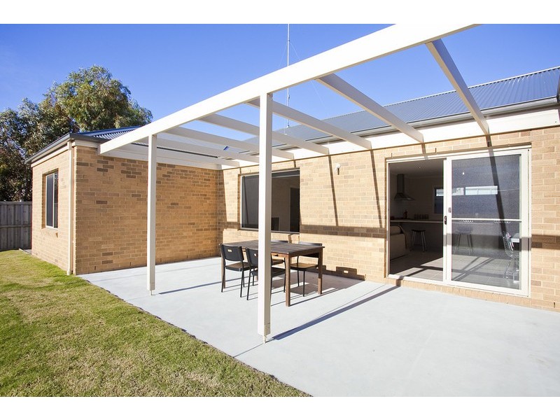 18 Rippleside Drive, Torquay VIC 3228