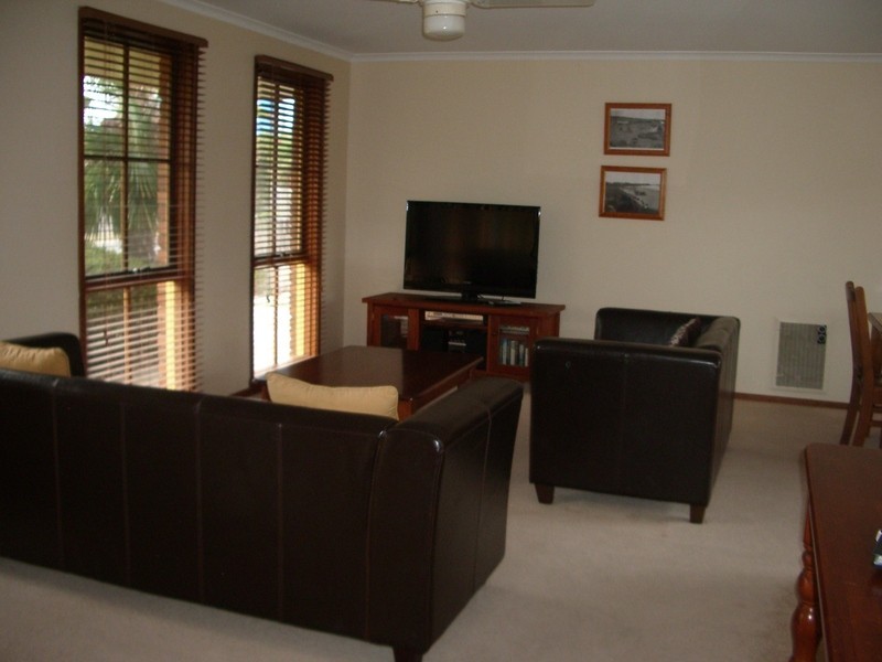 38 Aquilla Avenue, Torquay VIC 3228