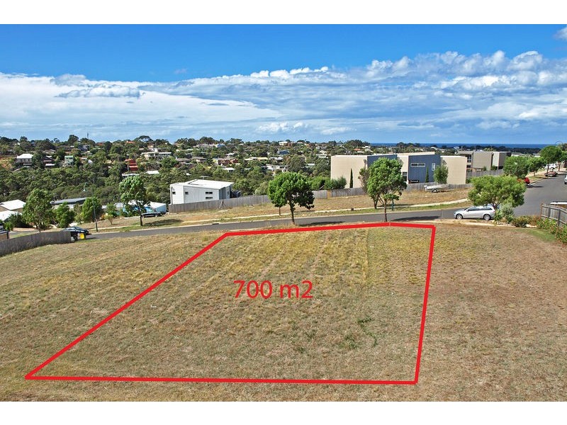 27  Springbank Circuit, Torquay VIC 3228