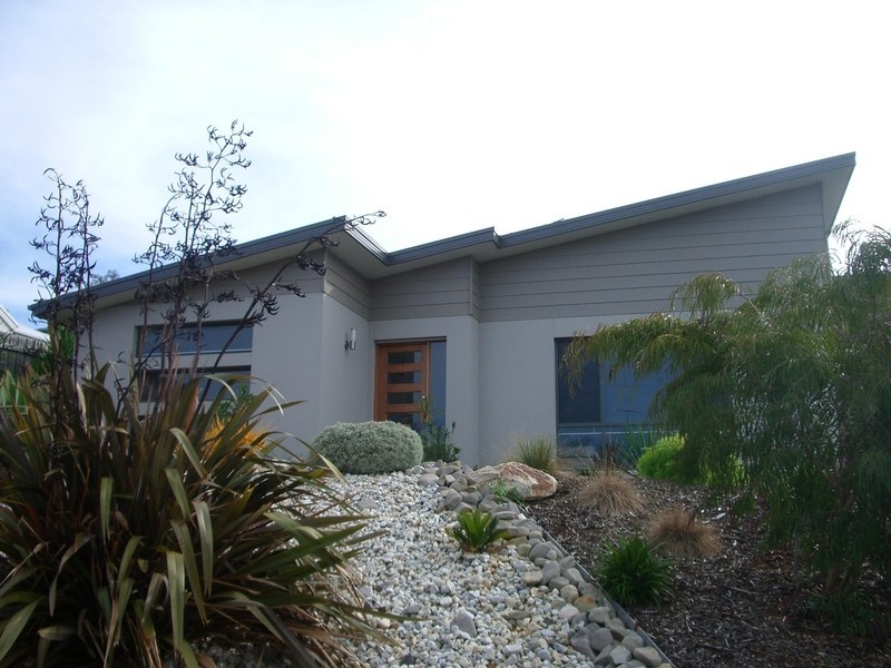 73 Spring Valley Drive, Torquay VIC 3228