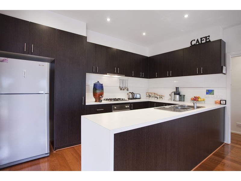 2/29  Spring Street, Torquay VIC 3228