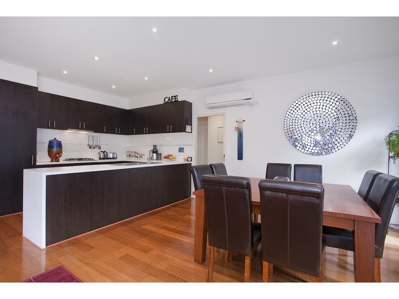 2/29  Spring Street, Torquay VIC 3228