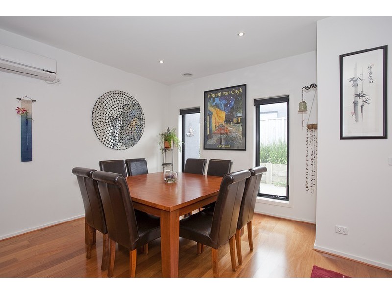 2/29  Spring Street, Torquay VIC 3228