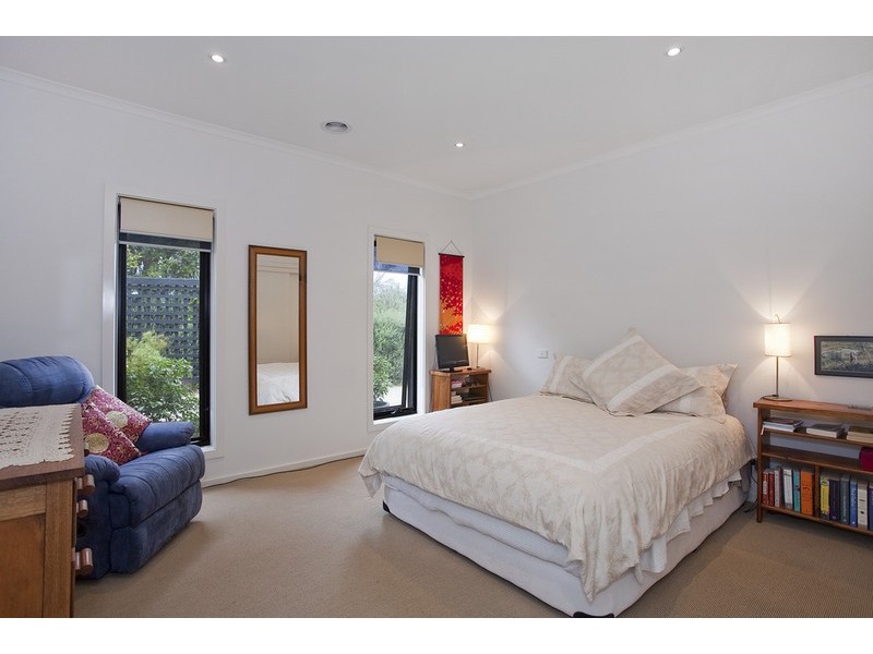 2/29  Spring Street, Torquay VIC 3228