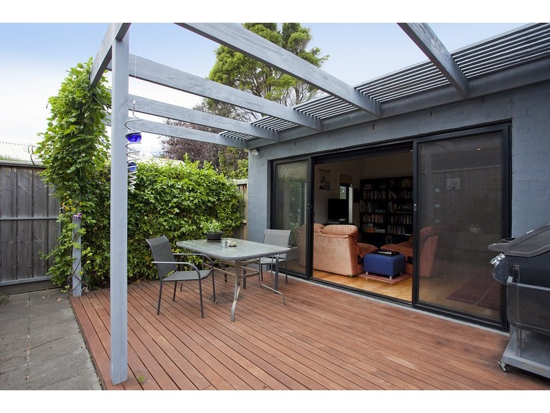 2/29  Spring Street, Torquay VIC 3228