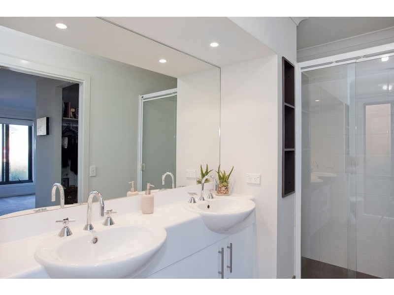 5 Lorama Street, Torquay VIC 3228