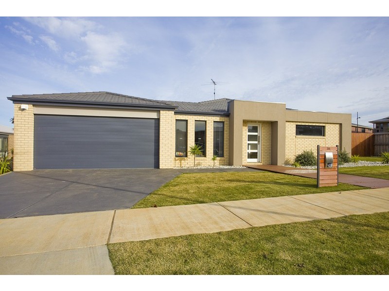 35 Centreside Drive, Torquay VIC 3228