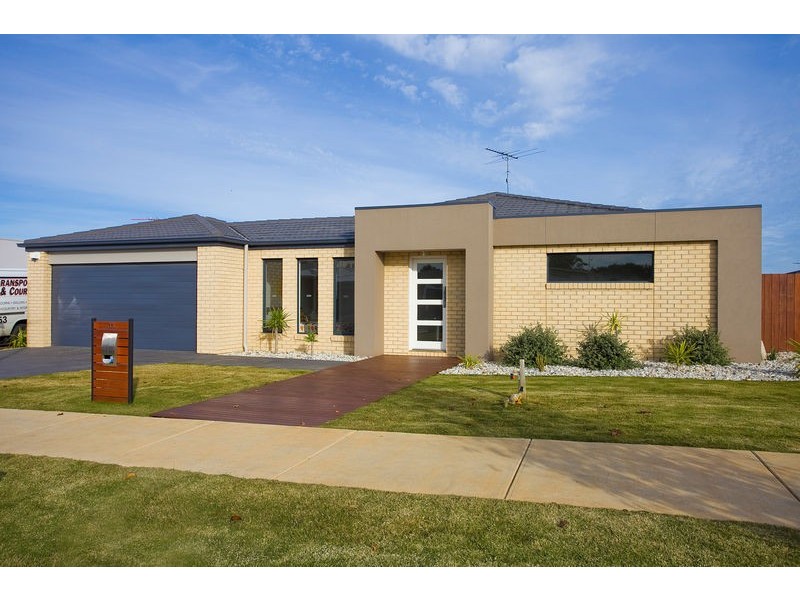 35 Centreside Drive, Torquay VIC 3228