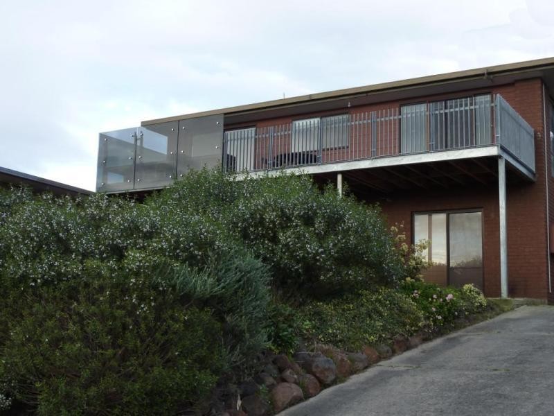 18 Eastview Terrace, Jan Juc VIC 3228