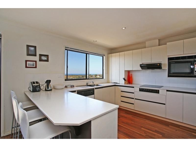 18 Eastview Terrace, Jan Juc VIC 3228